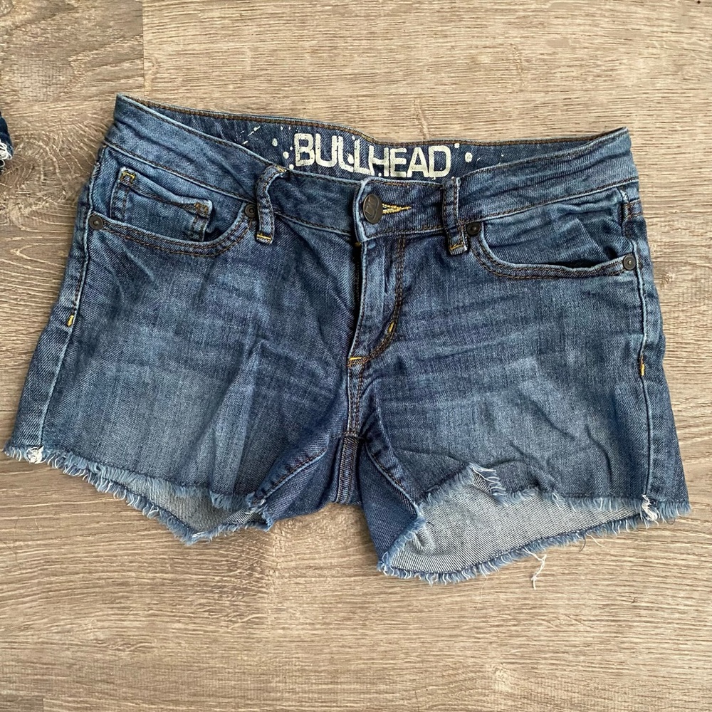 Bullhead shorts size 3